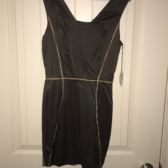 Women’s Dress - Picture 1 of 6
